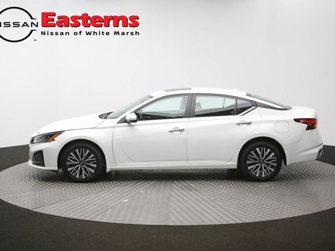 Used 2023 Nissan Altima 2.5 SV w/ SV Premium Package AWD/4WD image 60