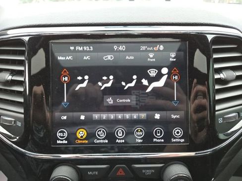 Used 2020 Jeep Grand Cherokee Altitude image 59