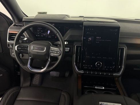Used 2025 GMC Yukon Denali image 16