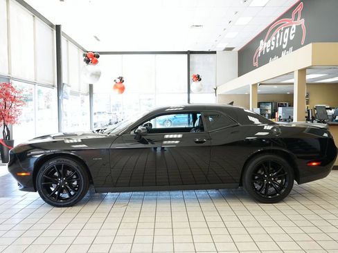 Used 2016 Dodge Challenger R/T Plus RWD image 4