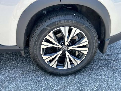 Used 2023 Nissan Rogue SV w/ SV Premium B Package AWD/4WD image 9