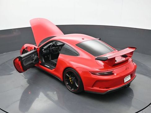 Certified 2018 Porsche 911 GT3 RWD image 24