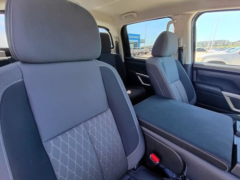 Used 2024 Nissan Titan SV AWD/4WD image 17
