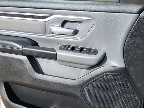 Used 2020 RAM 1500 Big Horn AWD/4WD image 14