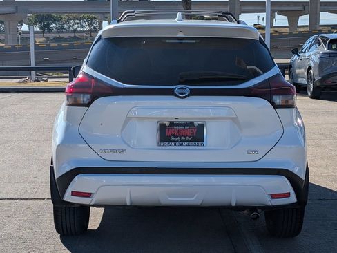 Used 2021 Nissan Kicks SR w/ Interior Electronics Package FWD image 5