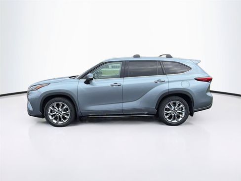 Used 2023 Toyota Highlander Limited AWD/4WD image 8