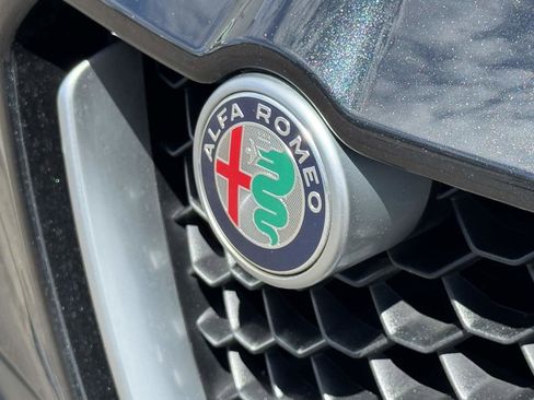 Used 2018 Alfa Romeo Stelvio Ti AWD/4WD image 4