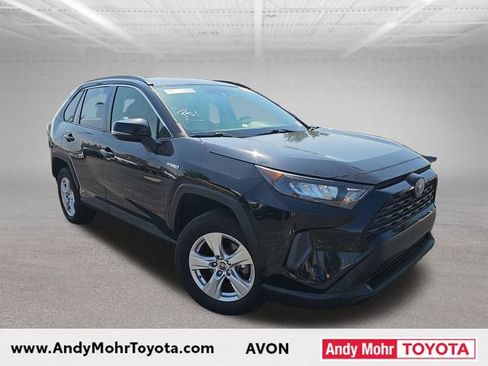 Used 2020 Toyota RAV4 LE AWD/4WD image 1