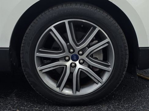 Used 2022 Ford Edge Titanium AWD/4WD image 43