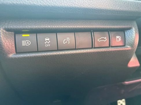 Used 2025 Toyota Camry SE FWD image 14