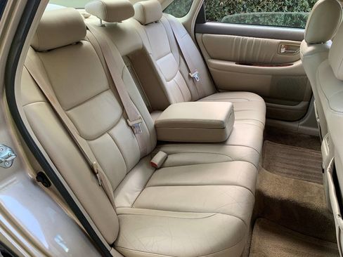 Used 2000 Toyota Avalon XLS image 28