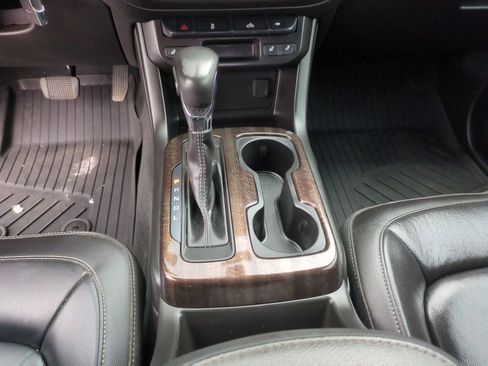 Certified 2022 GMC Canyon Elevation w/ Elevation Premium Package image 13