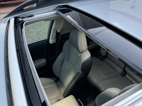 Used 2023 Subaru Outback Limited XT image 23