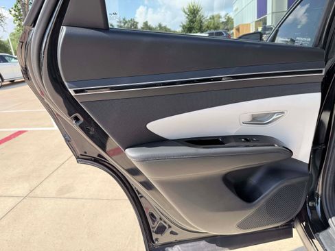 Used 2022 Hyundai Tucson Limited FWD image 13