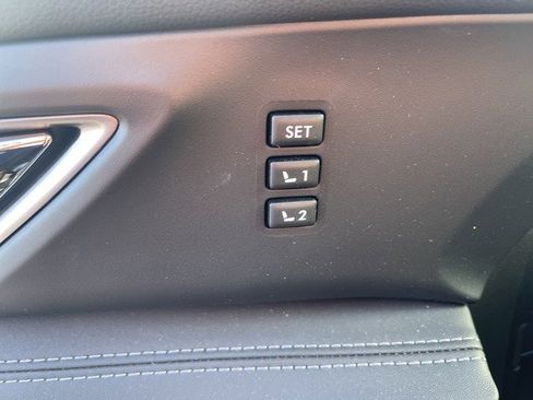 New 2025 Subaru Ascent Limited image 16