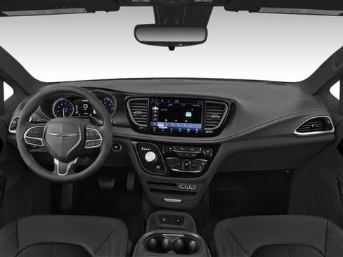 Used 2025 Chrysler Pacifica Select FWD image 3