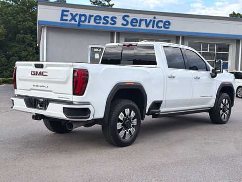 Used 2025 GMC Sierra 2500 Denali w/ Denali Reserve Package AWD/4WD image 12