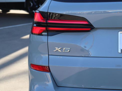 Used 2024 BMW X5 xDrive50e w/ Executive Package image 5