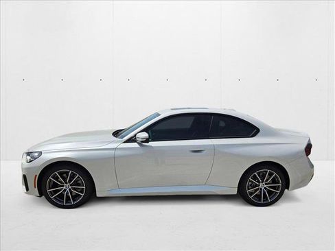 Used 2025 BMW 230i xDrive Coupe image 5