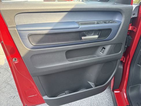 New 2025 Volkswagen ID. Buzz Pro S Plus image 23