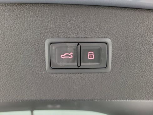 Used 2018 Audi A7 3.0T Premium Plus w/ S Line Sport Package image 11