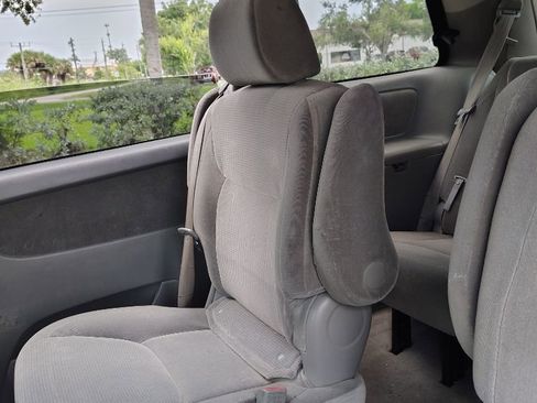 Used 2005 Toyota Sienna LE image 13
