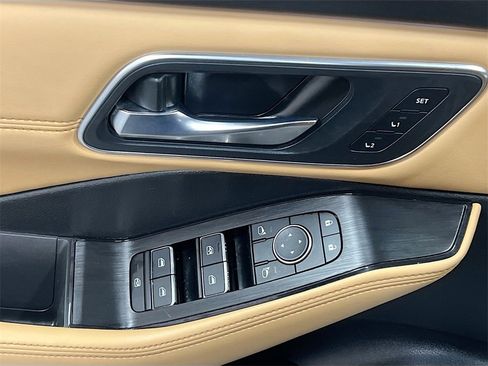 Used 2023 Nissan Rogue Platinum w/ Platinum Premium Package image 18