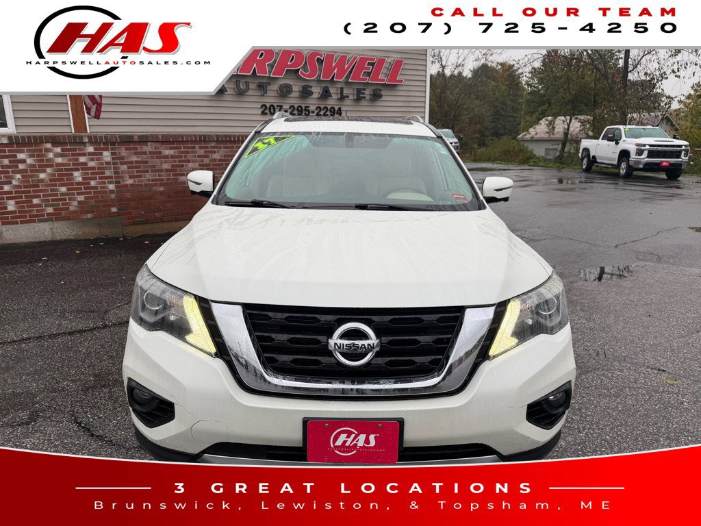 Used 2017 Nissan Pathfinder SL w/ SL Premium Package AWD/4WD image 9
