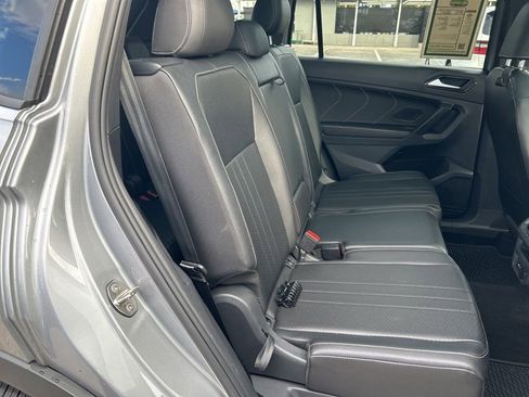 Used 2023 Volkswagen Tiguan SE R-Line image 30