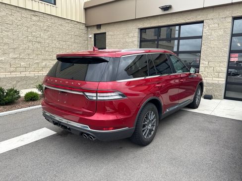 Used 2020 Lincoln Aviator Reserve w/ Equipment Group 202A AWD/4WD image 2