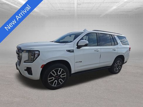 Used 2023 GMC Yukon AT4 w/ Technology Package AWD/4WD image 1