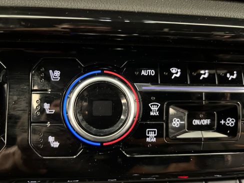 Used 2025 GMC Sierra 1500 AT4 AWD/4WD image 56