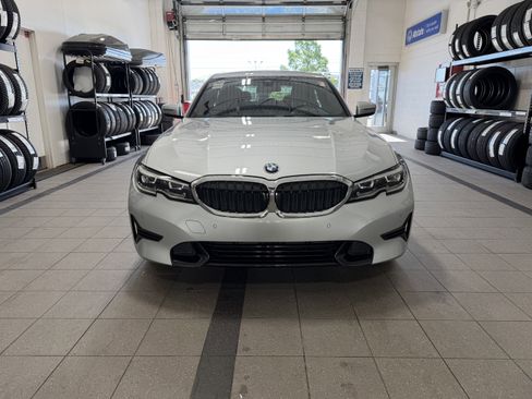 Used 2019 BMW 330i Sedan w/ Premium Package RWD image 3