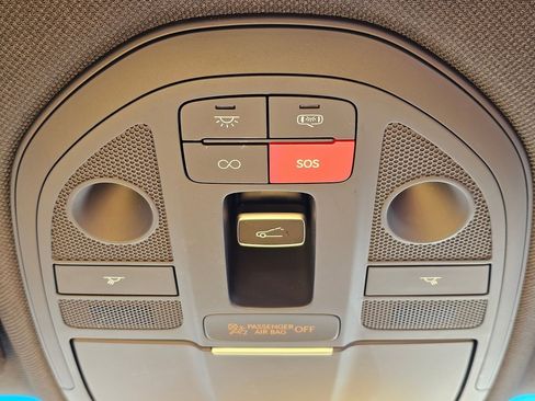 Certified 2025 Genesis G70 3.3T Advanced image 18