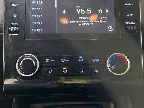 Used 2022 Hyundai Tucson SE image 19