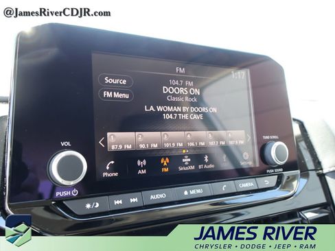 Used 2025 Nissan Pathfinder SV FWD image 34