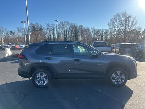 Used 2024 Toyota RAV4 XLE image 4