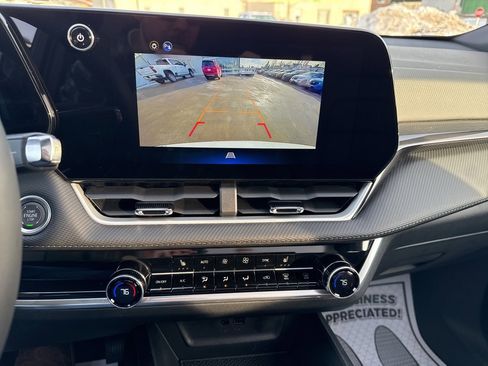 New 2026 Chevrolet Equinox LT w/ Convenience Package II image 10