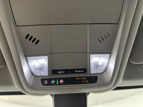 Certified 2023 GMC Terrain SLE image 29