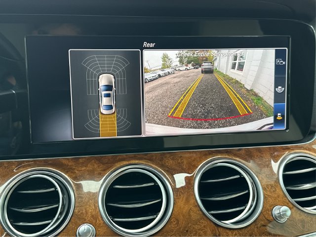 Used 2018 Mercedes-Benz E 300 4MATIC image 33