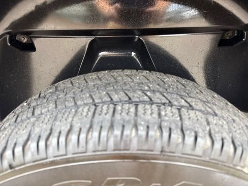Used 2021 RAM 1500 Express w/ Wheel & Sound Group AWD/4WD image 33