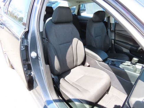 Certified 2023 Honda Accord EX image 15