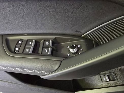 Certified 2025 Audi Q5 2.0T Premium Plus w/ Premium Plus Package image 10