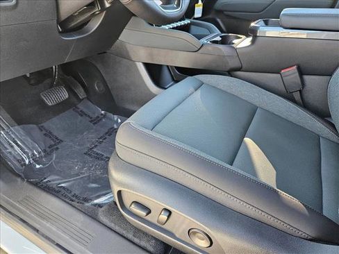 New 2026 GMC Terrain AT4 w/ Technology Package II AWD/4WD image 4