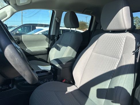 Used 2023 Toyota Tacoma 4x4 Double Cab image 8