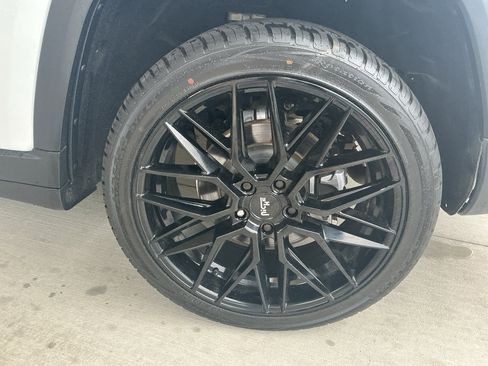 Used 2021 Jeep Grand Cherokee L Limited RWD image 22