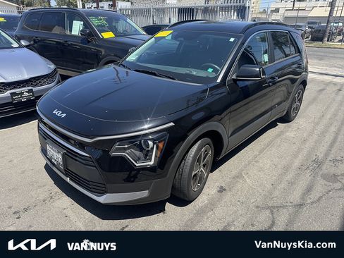 Used 2023 Kia Niro EX FWD image 1
