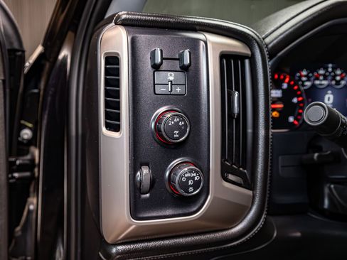 Used 2015 GMC Sierra 2500 Denali w/ Duramax Plus Package image 18