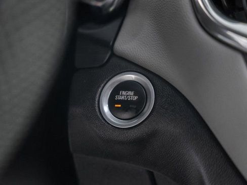 Used 2020 Chevrolet Equinox LS image 25