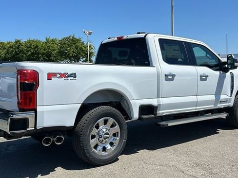 New 2026 Ford F250 Lariat w/ Chrome Package AWD/4WD image 3